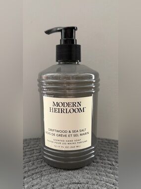 ✨New✨Modern Heirloom (Sand + Fog) Driftwood & Sea Salt Hand Wash (360 mL)